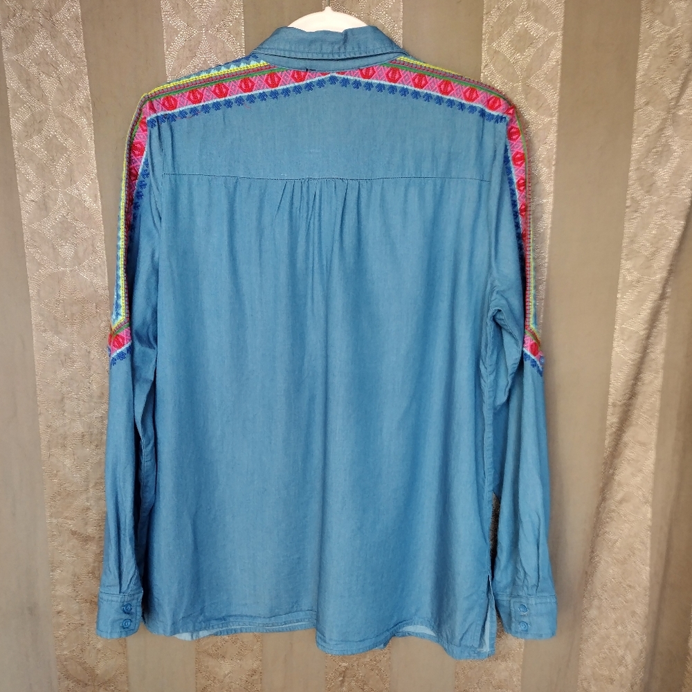 ๐ Andree by UNIT Women's Top Long Sleeve Embroidered Floral #0341 - Picture 2 of 14